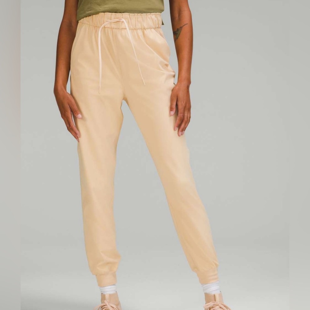 NWT Lululemon Stretch High-Rise Jogger Size 10